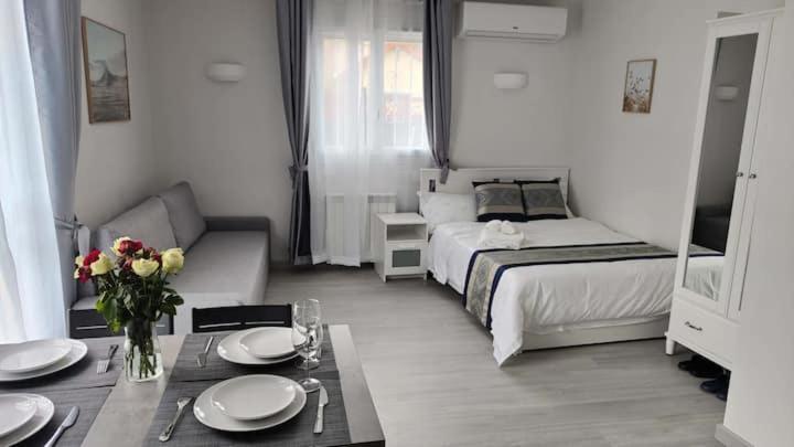 Chambre Privee Pour 4 Personnes En Banlieue Parisienne A 邦迪 外观 照片