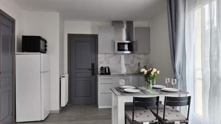 Chambre Privee Pour 4 Personnes En Banlieue Parisienne A 邦迪 外观 照片